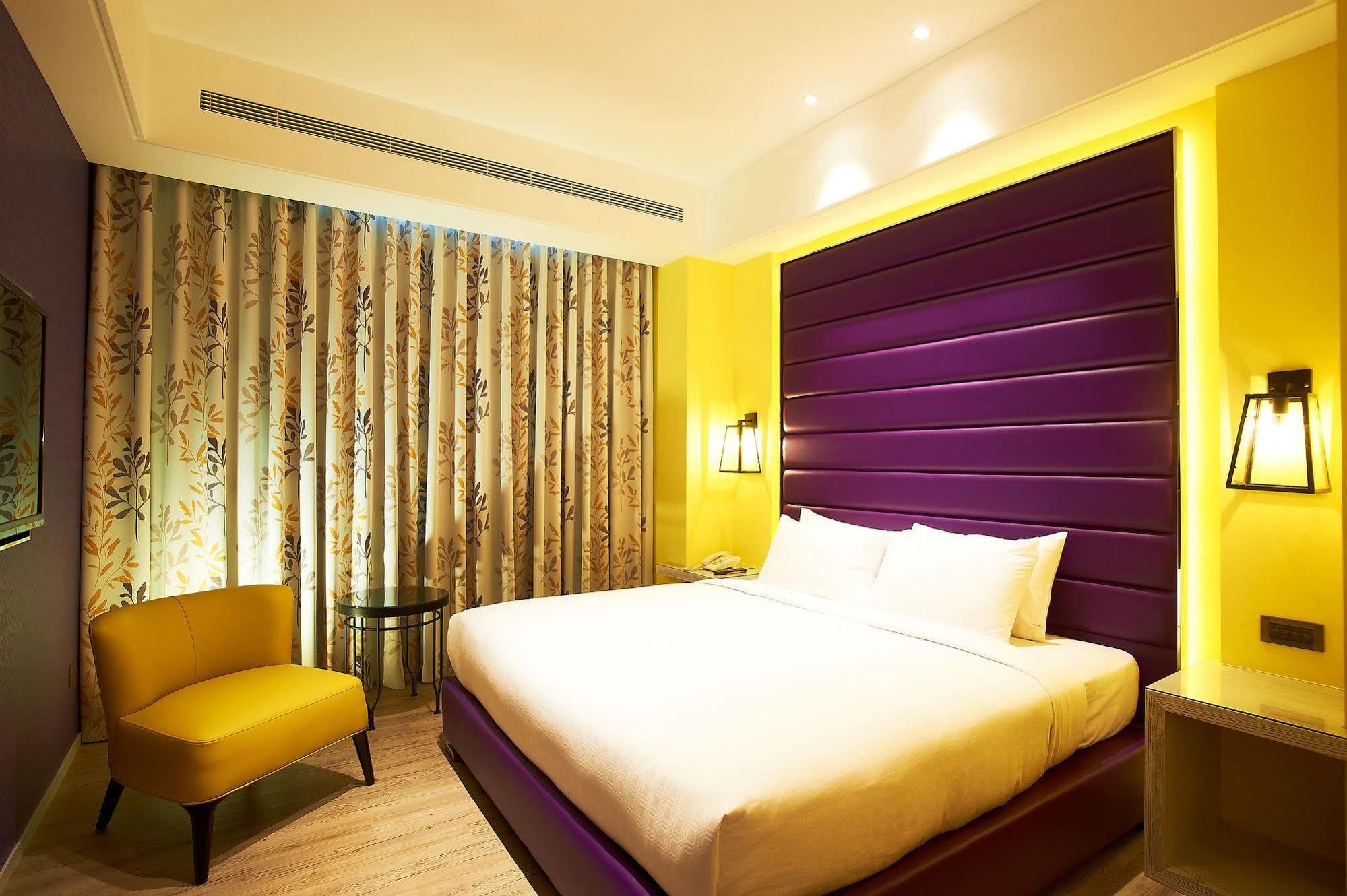Royal Group Hotel Bo Ai Branch Kaohsiung Exterior photo